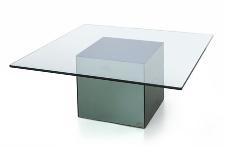 NANDA VIGO <br>Un tavolino 'Blok' per ACERBIS 