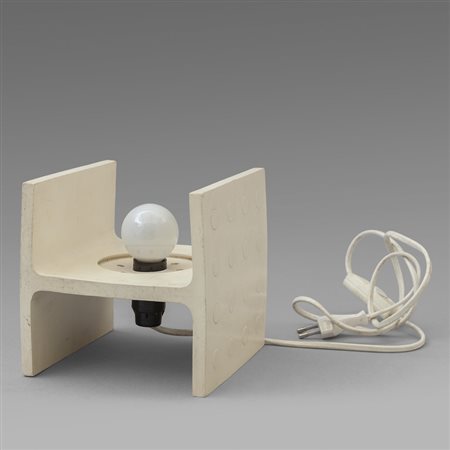 EUGENIO GENTILI TEDESCHI <br>Una lampada da 