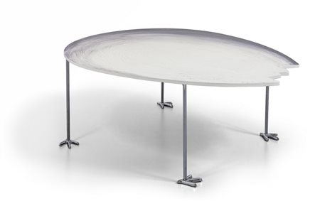 CHIARA RAPACCINI<br>Un tavolino "Uovo" per 