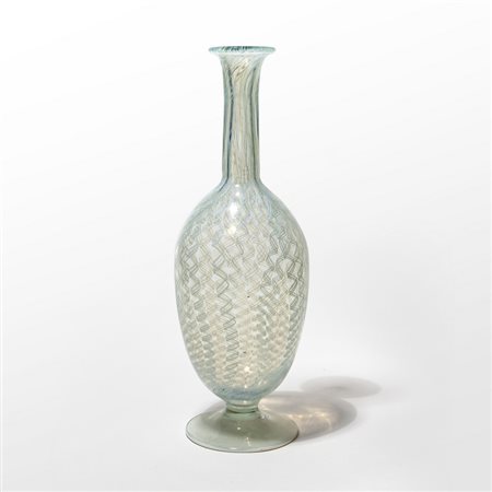 MURANO<br>Una bottiglia in vetro a canne di 