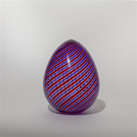 VENINI<br>Un uovo a canne colorate trasparenti 