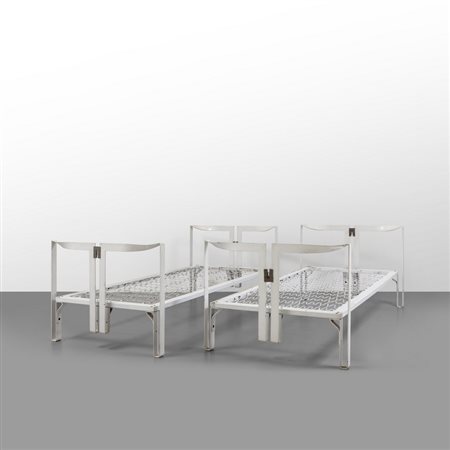 TOBIA SCARPA<br>Una coppia di letti 'Vanessa' per 