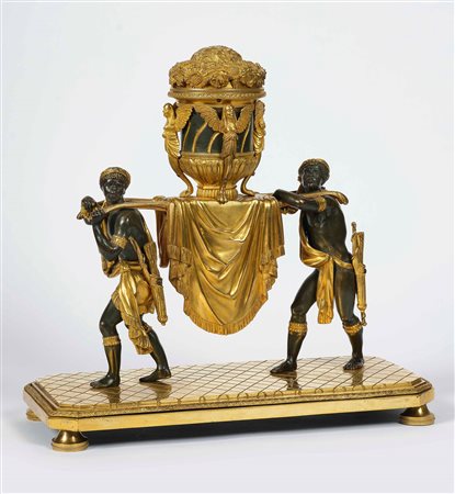 Bruciaprofumo in bronzo dorato, patinato e cesellato. Francia fine XVIII...