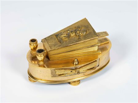 Calamaio in bronzo e metallo dorato. Francia, epoca Direttorio, fine XIX...