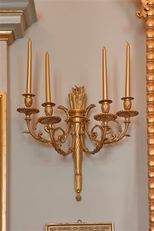 Coppia di grandi appliques in bronzo dorato al mercurio e cesellato. Francia...