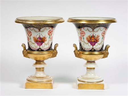 Coppia di vasi “Medici” da centro Boemia, probabilmente Manifattura...