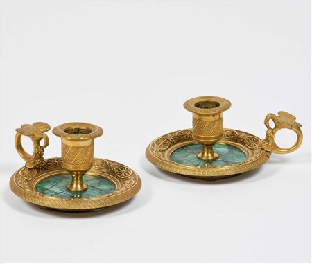 Coppia di bugie in bronzo dorato e malachite. Russia, Epoca primo Impero...