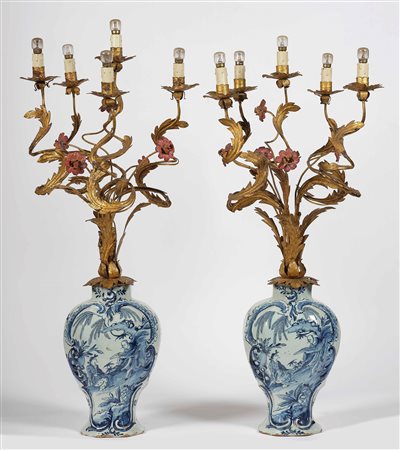 Coppia di vasi montati a lampada Olanda, Manifattura di Delft, XVIII secolo...