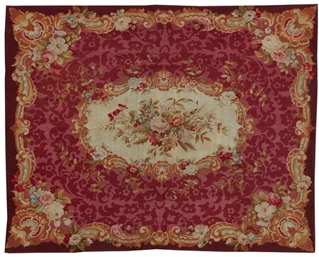 Aubusson Francia metà XIX secolo fondo rosa con medaglione centrale chiaro...