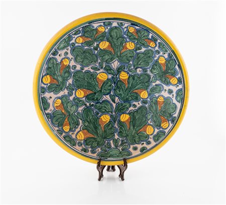 Piatto da parete in maiolica smaltata