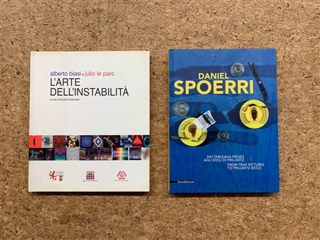 DANIEL SPOERRI E ALBERTO BIASI / JULIO LE PARC - Lotto unico di 2 cataloghi