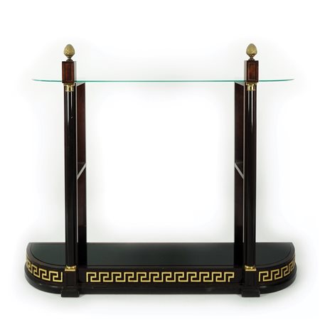 Console in mogano; montanti anteriori lineari abbelliti da semicolonne...