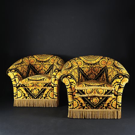 Versace Home coppia di poltrone Milady rivestite in velluto nero decorato a...