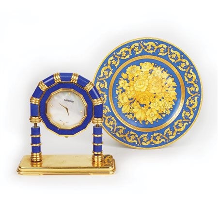 Piatto in porcellana Floralia Blue, Versace per Rosenthal, d. cm. 18 UNITO a...