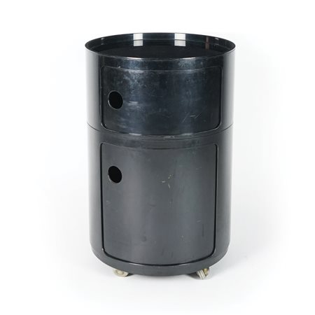 Cabinet componibile di forma cilindrica in plastica nera. Kartell, design...