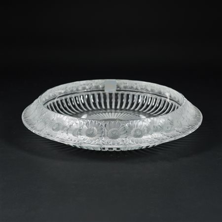 Centrotavola Marguerites in cristallo. Lalique, firma incisa sotto la base,...