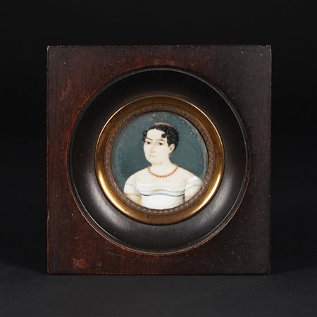 Due miniature su avorio del XIX secolo a sesto ovale e circolare raffiguranti...