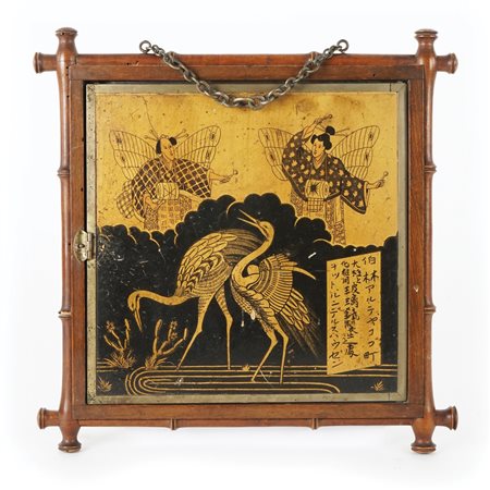 Specchio a tre ante in legno scolpito a imitare il bambù decorato da due...