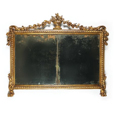 Specchiera da camino con cornice in legno dorato a mecca e scolpito a...