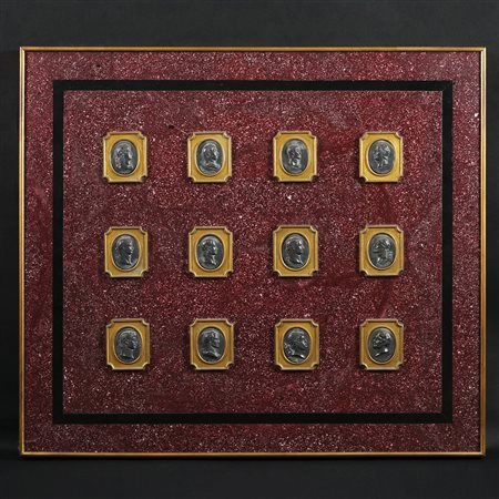 Pannello rettangolare in porfido e marmo nero del Belgio contenente dodici...