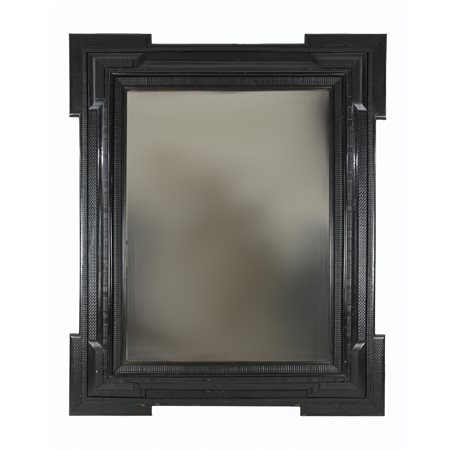 Grande specchiera con cornice guillochè in legno ebanizzato. XIX secolo,...