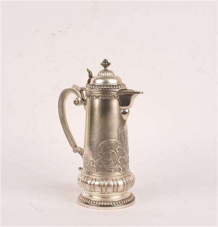 CAFFETTIERA IN ARGENTO manifattura italiana h. cm. 23 580 gr.