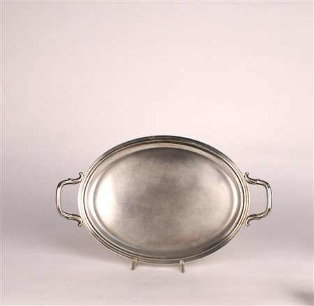 PICCOLO VASSOIO IN ARGENTO manifattura italiana di forma ovale a due manici,...