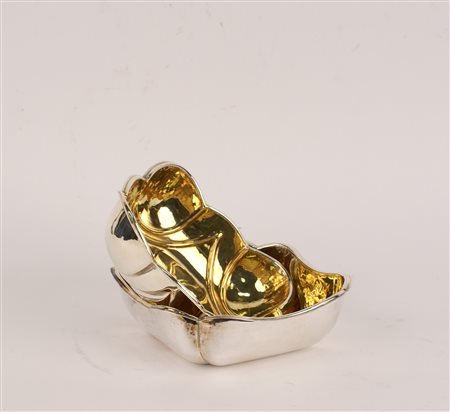 COPPIA DI CESTINI IN ARGENTO E VERMEIL manifattura italiana a corpo liscio...