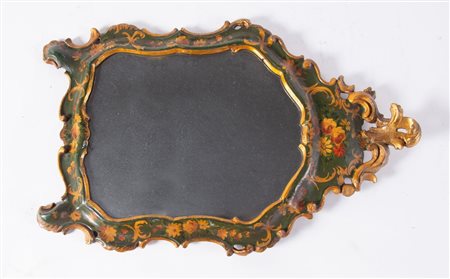 SPECCHIERA. Reca cimasa in pastiglia dorata. Prima metà del XIX sec. Cm 94x61.