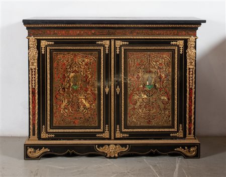CREDENZA Napoleone III con intarsi in ottone e similtartaruga, applicazioni...