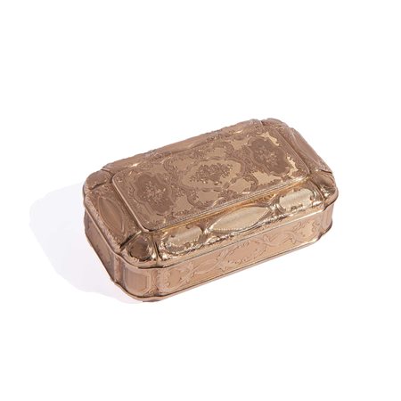 Scatola rettangolare in oro, prima metà XIX secolo