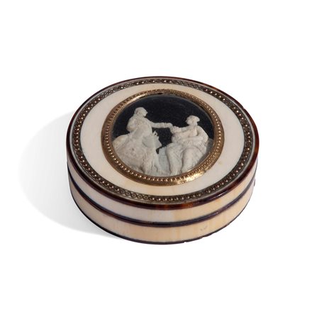 Importante scatola in oro tartaruga e avorio, fine del XVIII secolo