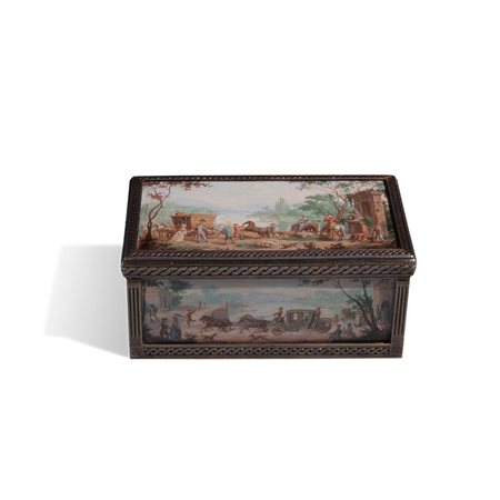 Elegante scatola composta da montatura in agento e argento dorato con ricche miniature