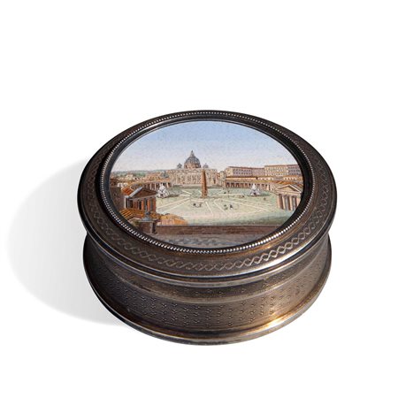 Scatola tonda in argento e micromosaico, XIX secolo
