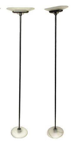 N. 2 lampade da terra in metallo laccato