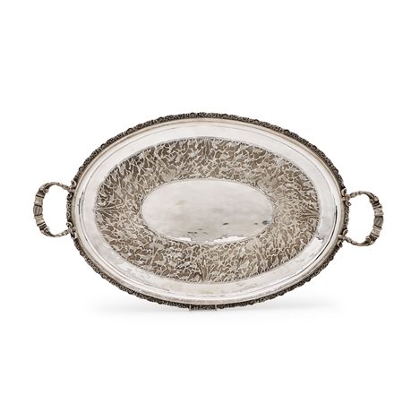 Grande vassoio in argento, inizio XX secolo