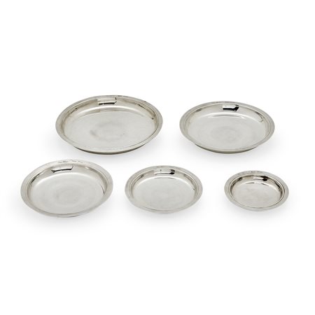 Cinque piattini in argento