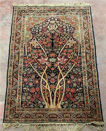 Tappeto preghiera Kirman, Persia, prima metà del secolo XX. Mirab a fondo blu n