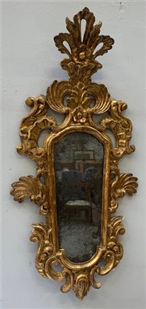 Specchiera in legno intagliato, traforato e dorato a volute e fiori , secolo XV
