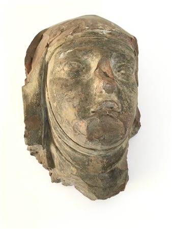 Antica Scultura in terracotta raffigurante volto di religiosa (h cm 32) (difett