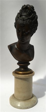 Da Jean Goujon "Diana di Poitier" scultura in bronzo (h cm 30) poggiante su bas