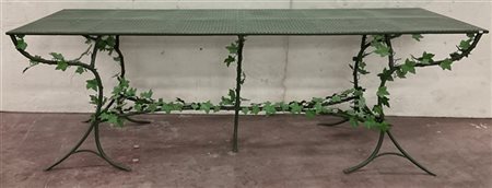 Fornitura da giardino composta da un tavolo rettangolare e quattro sedie e due