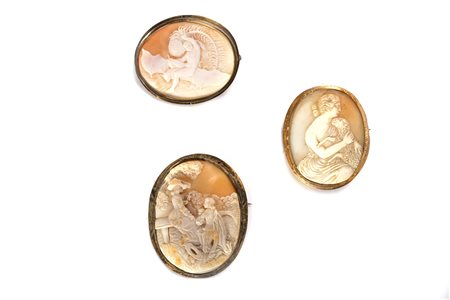 Tre cammei in conchiglia, inizi secolo XX