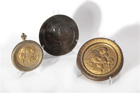 Tre placche circolari in metalli diversi raffiguranti la Madonna della Seggiola da Raffaello, secolo XX