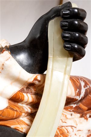 Due sculture in marmo raffiguranti Mori, allegoria delle Americhe, secolo XX