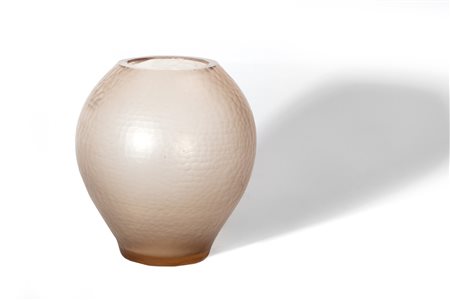 Vaso battuto in vetro ambrato, Venini, Murano Ars
