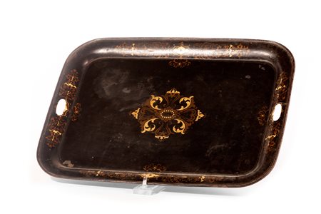 Grande vassoio in metallo, inizi secolo XX