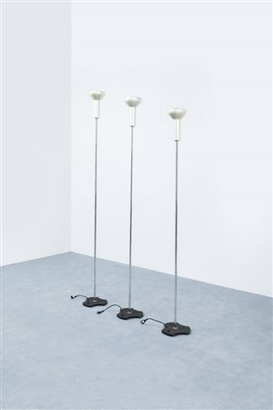 GINO SARFATTI<BR>Tre lampade da terra mod. 1073