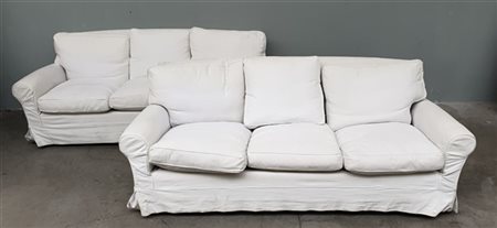 De Padova Coppia di divani a tre posti modello "Regent's 16". Milano, anni '80.