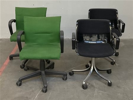 Tecno Lotto composto da due poltroncine imbottite e rivestite in tessuto verde u